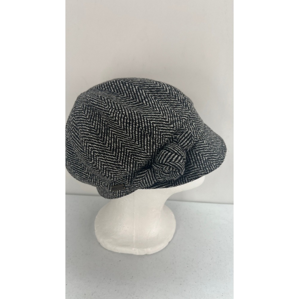 Betmar‎ New York Black White Herringbone Wool Blend Cloche Knot Hat Newsboy